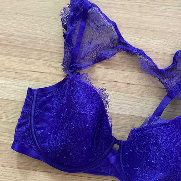 Victoria’s Secret Royal Blue / Purple Bra - Picture 3 of 7